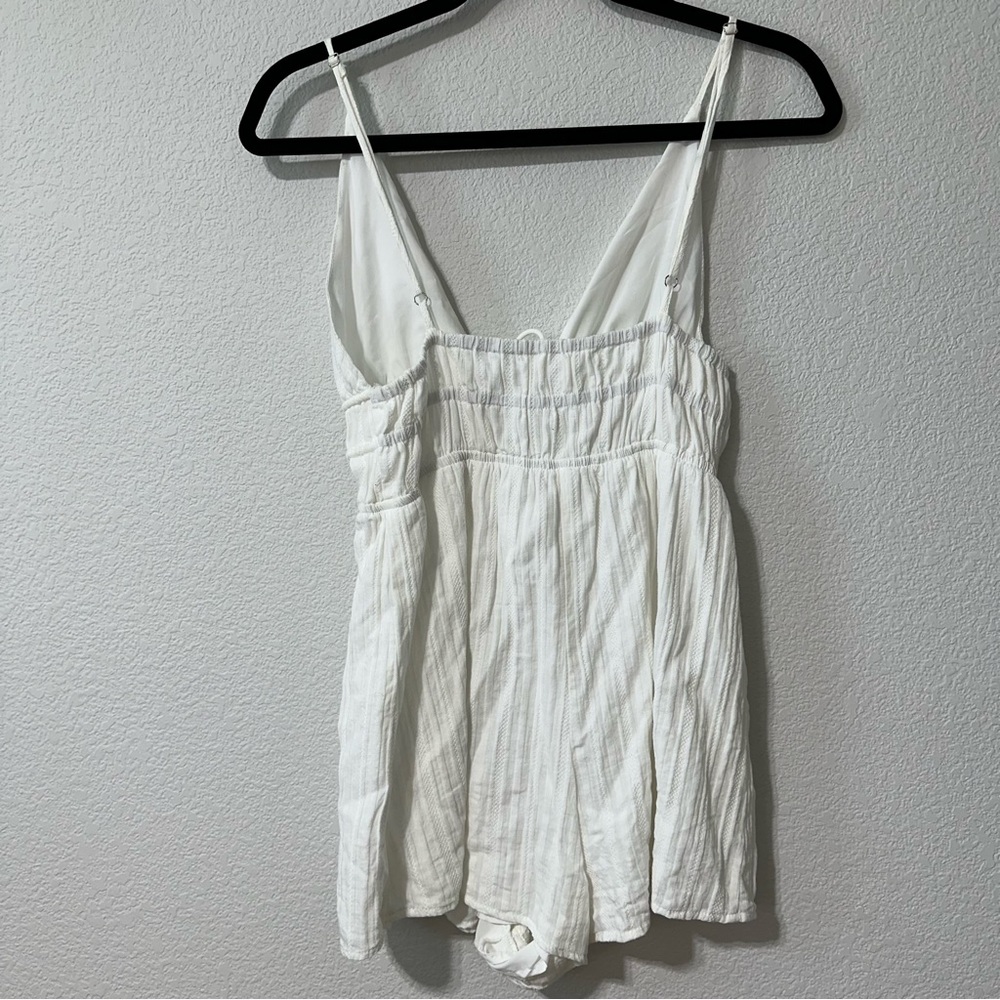 Romper - Picture 2 of 4